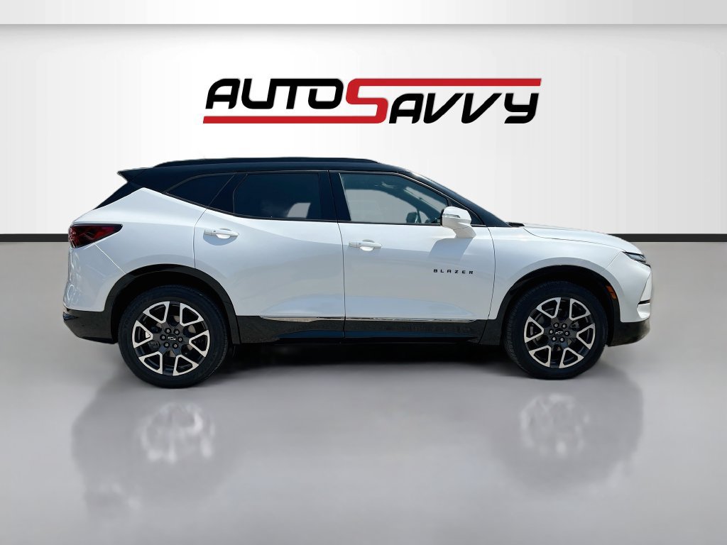Used 2023 Chevrolet Blazer RS w/ Enhanced Convenience Package FWD image 8