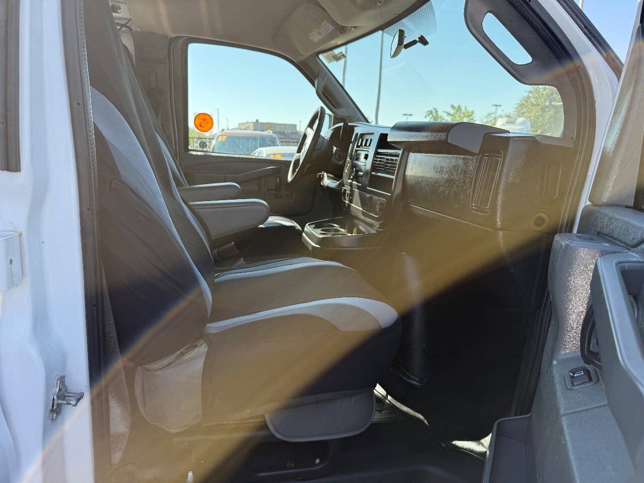 Used 2017 GMC Savana 2500 RWD image 12