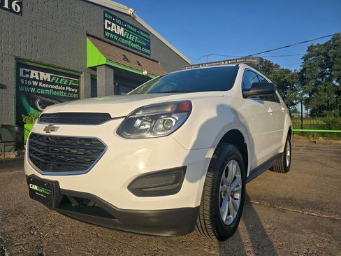 Used 2017 Chevrolet Equinox LS image 3