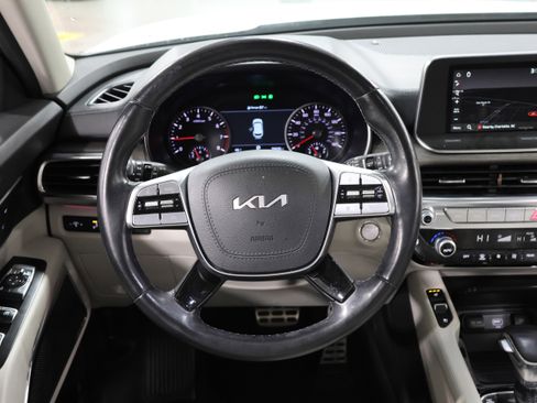 Used 2022 Kia Telluride SX image 17