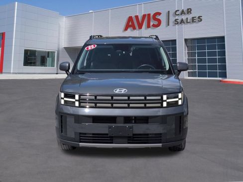 Used 2025 Hyundai Santa Fe SEL FWD image 2