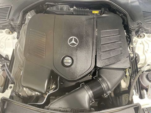 Used 2023 Mercedes-Benz C 300 4MATIC Sedan image 9