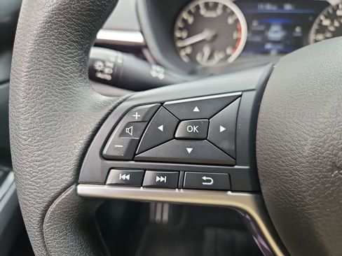 Used 2021 Nissan Altima 2.5 SV FWD image 23
