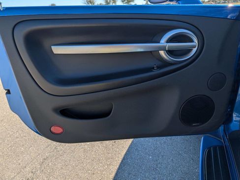 Used 2006 Chevrolet SSR w/ Preferred Equipment Group image 12