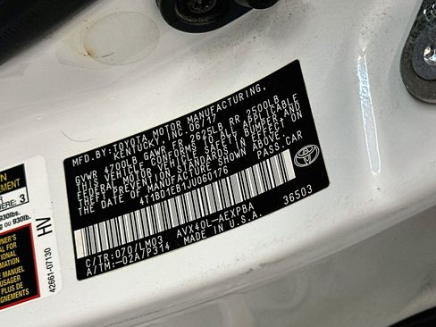 Used 2018 Toyota Avalon Limited w/ All Weather Liner Package FWD image 12