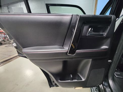 Used 2015 Toyota 4Runner TRD Pro image 36