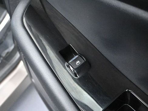 Used 2019 Ford Edge SEL w/ Equipment Group 201A image 44