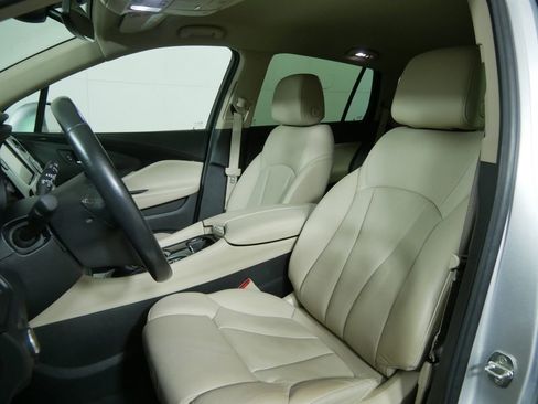 Used 2018 Buick Envision Premium image 10