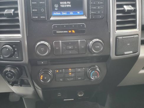 Used 2016 Ford F150 XLT image 9