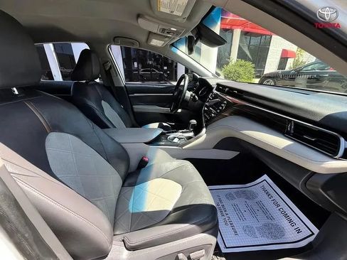 Used 2019 Toyota Camry XLE w/ Carpet Mat Package FWD image 13