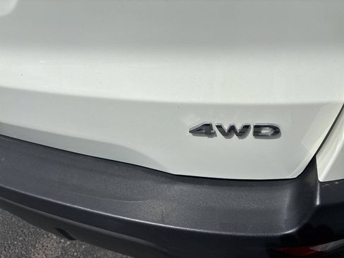 Used 2021 Ford EcoSport S AWD/4WD image 9