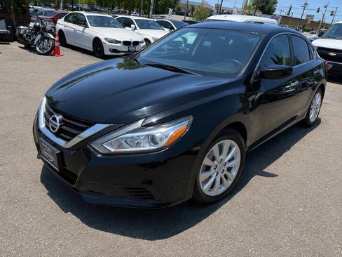 Used 2016 Nissan Altima 2.5 S w/ Power Driver Seat Package FWD image 3