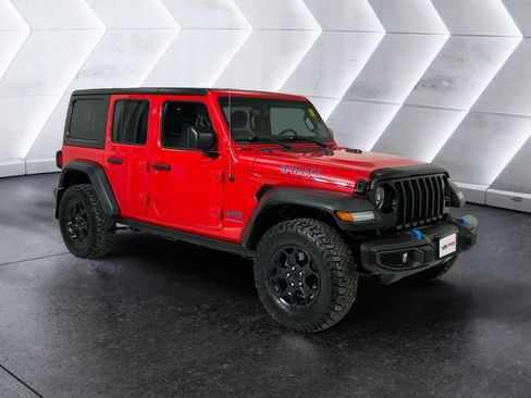 Used 2023 Jeep Wrangler Unlimited image 1