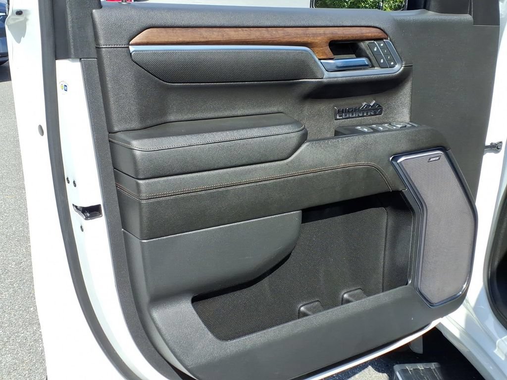 Certified 2023 Chevrolet Silverado 1500 High Country w/ High Country Premium Package AWD/4WD image 14