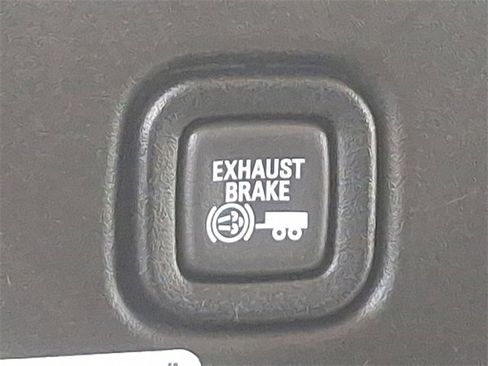 Used 2020 Chevrolet Express 2500 image 18