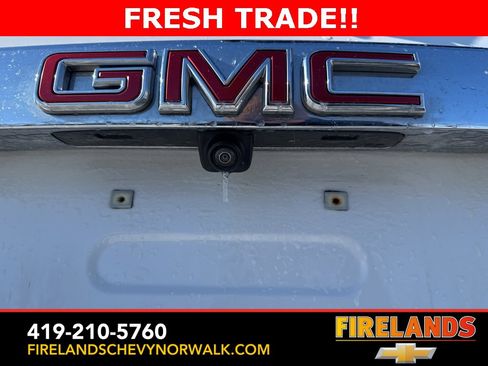 Used 2023 GMC Acadia SLE w/ Driver Convenience Package image 29