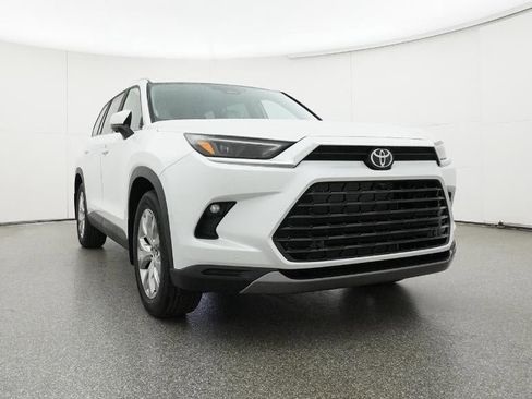 New 2026 Toyota Grand Highlander Limited image 30