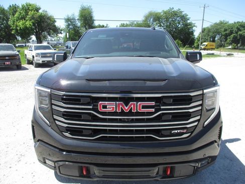 New 2026 GMC Sierra 1500 AT4 w/ AT4 Premium Package AWD/4WD image 12
