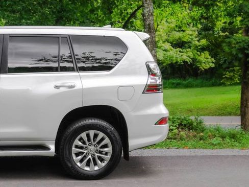 Used 2020 Lexus GX 460 AWD/4WD image 7