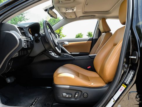 Used 2012 Lexus CT 200h Premium w/ Premium Audio Pkg FWD image 5