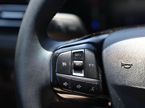 Certified 2023 Ford Escape Active AWD/4WD image 17