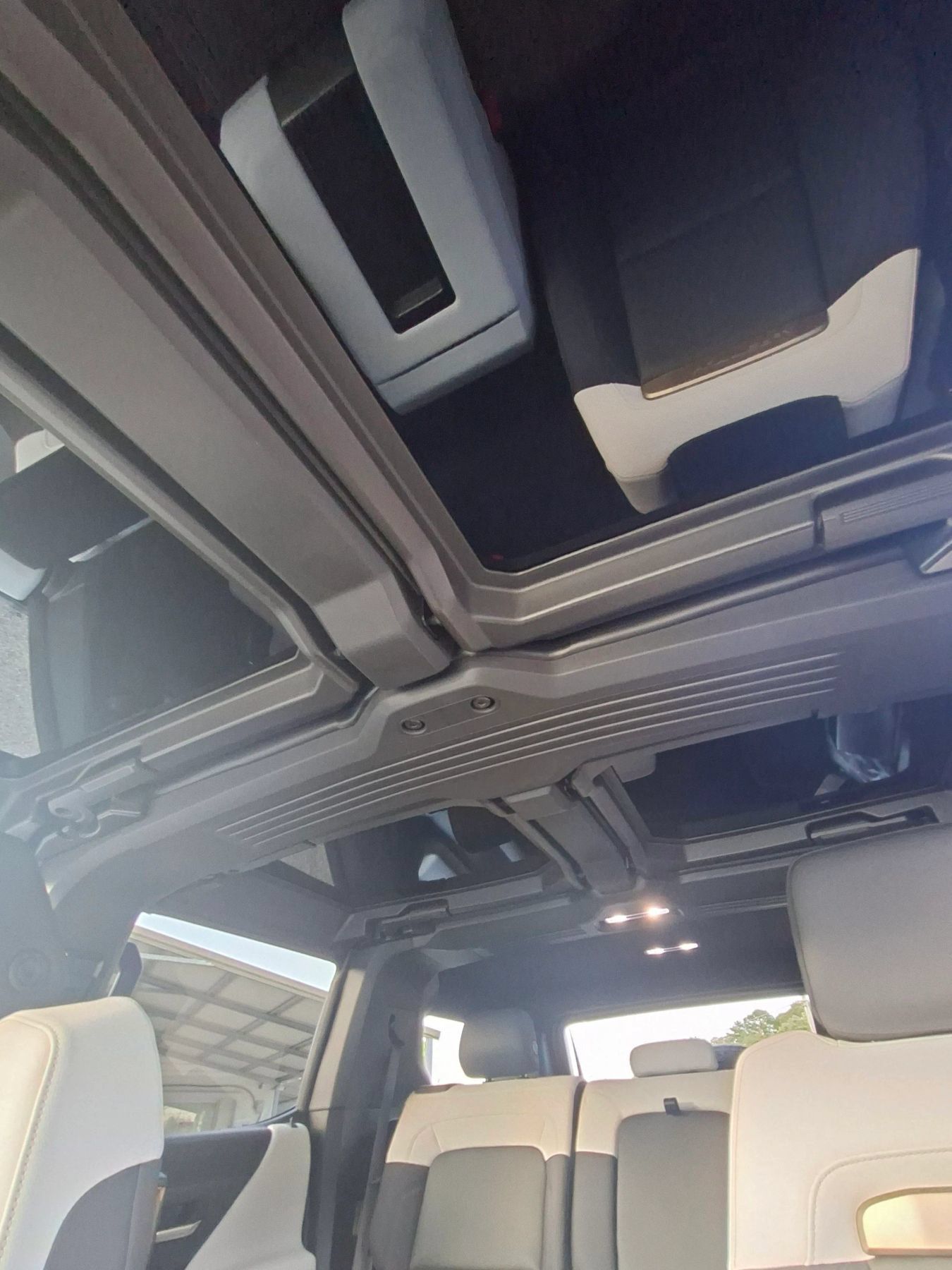 Used 2025 GMC Hummer EV 2X AWD/4WD image 35