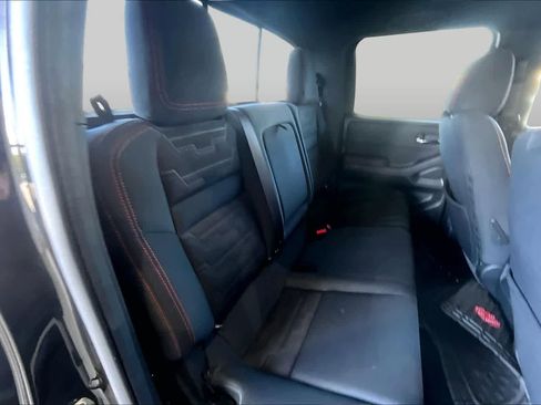 Used 2022 Nissan Frontier Pro-X RWD image 19
