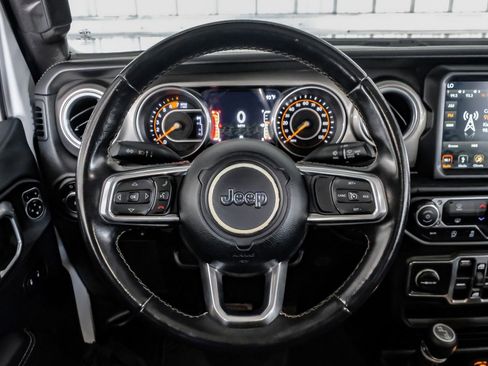 Used 2018 Jeep Wrangler Unlimited Sahara image 15