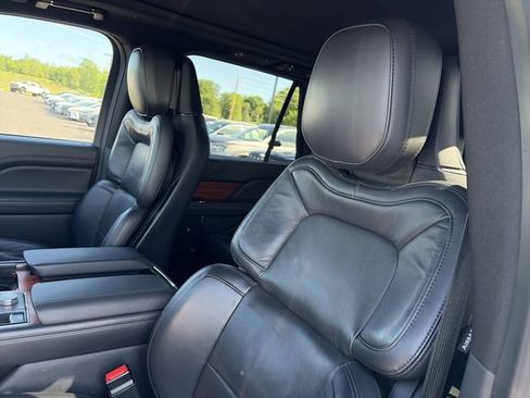 Used 2024 Lincoln Navigator Reserve AWD/4WD image 11