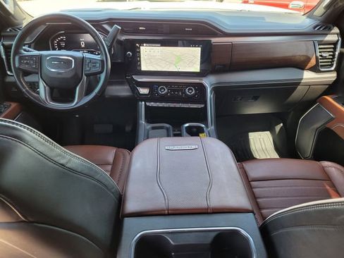 Used 2024 GMC Sierra 2500 Denali Ultimate image 12