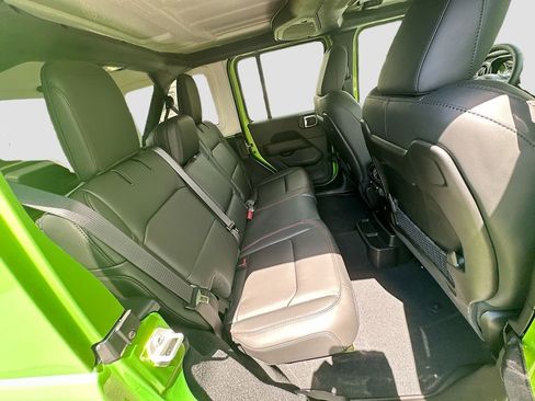 New 2025 Jeep Wrangler Unlimited Rubicon w/ Steel Bumper Group image 23