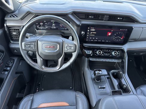 Used 2025 GMC Sierra 1500 AT4 w/ AT4 Preferred Package AWD/4WD image 17