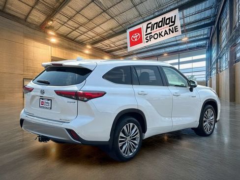 Used 2021 Toyota Highlander Platinum AWD/4WD image 5
