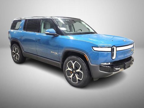 Used 2023 Rivian R1S Adventure image 1