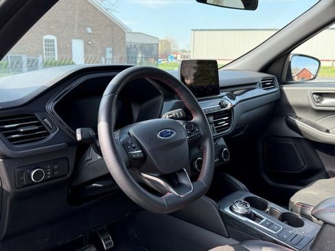 Used 2023 Ford Escape ST-Line image 13