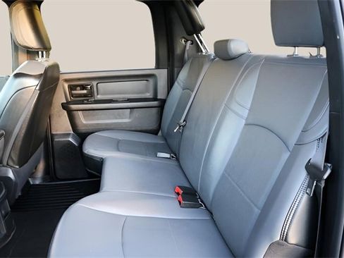 Used 2022 RAM 2500 Tradesman w/ Chrome Appearance Group image 15