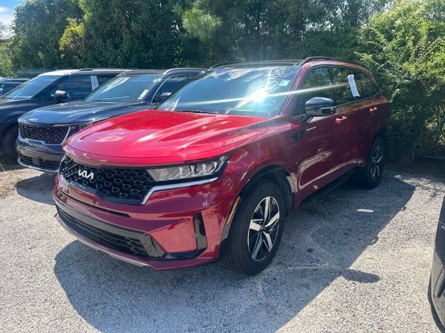 Used 2023 Kia Sorento S w/ Panoramic Sunroof Package FWD image 3