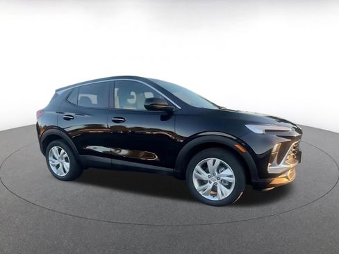 Used 2025 Buick Encore GX Preferred image 2