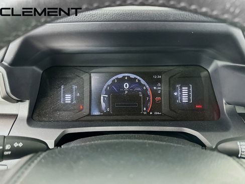 Used 2025 Toyota 4Runner SR5 AWD/4WD image 18