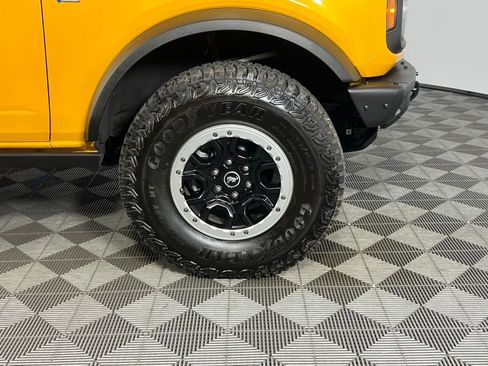 Used 2022 Ford Bronco Black Diamond w/ Sasquatch Package image 34