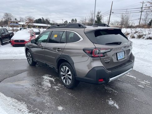 Used 2024 Subaru Outback Limited image 14