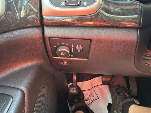 Used 2012 Jeep Grand Cherokee Laredo AWD/4WD image 25