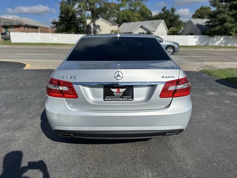 Used 2011 Mercedes-Benz E 350 4MATIC Sedan image 5