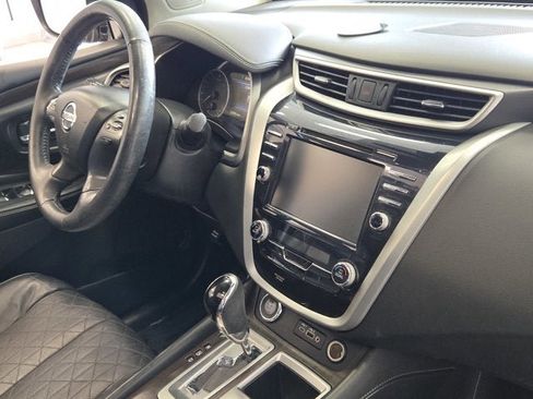 Used 2019 Nissan Murano Platinum w/ Cargo Package image 5