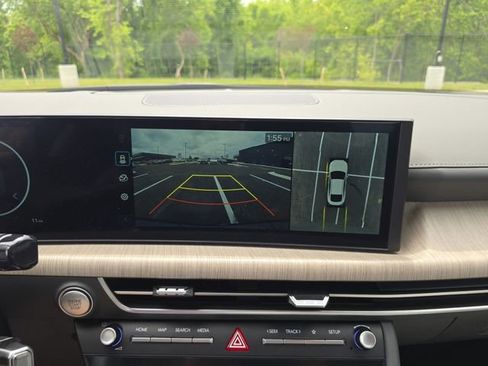 New 2025 Hyundai Sonata Limited image 17