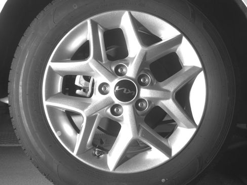 Used 2025 Kia Soul LX w/ LX Technology Package FWD image 14