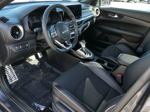 Used 2024 Kia Forte GT-Line image 11