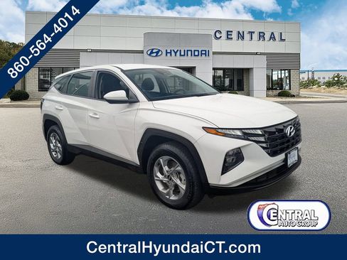 Certified 2024 Hyundai Tucson SE image 1