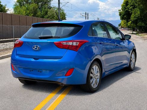 Used 2017 Hyundai Elantra GT FWD image 5
