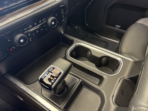 Used 2024 Chevrolet Silverado 1500 LT Trail Boss w/ LT Trail Boss Premium Package image 24